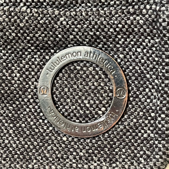 Lululemon ‘Audrey’ Tweed Jacket size 8 - Picture 5 of 7